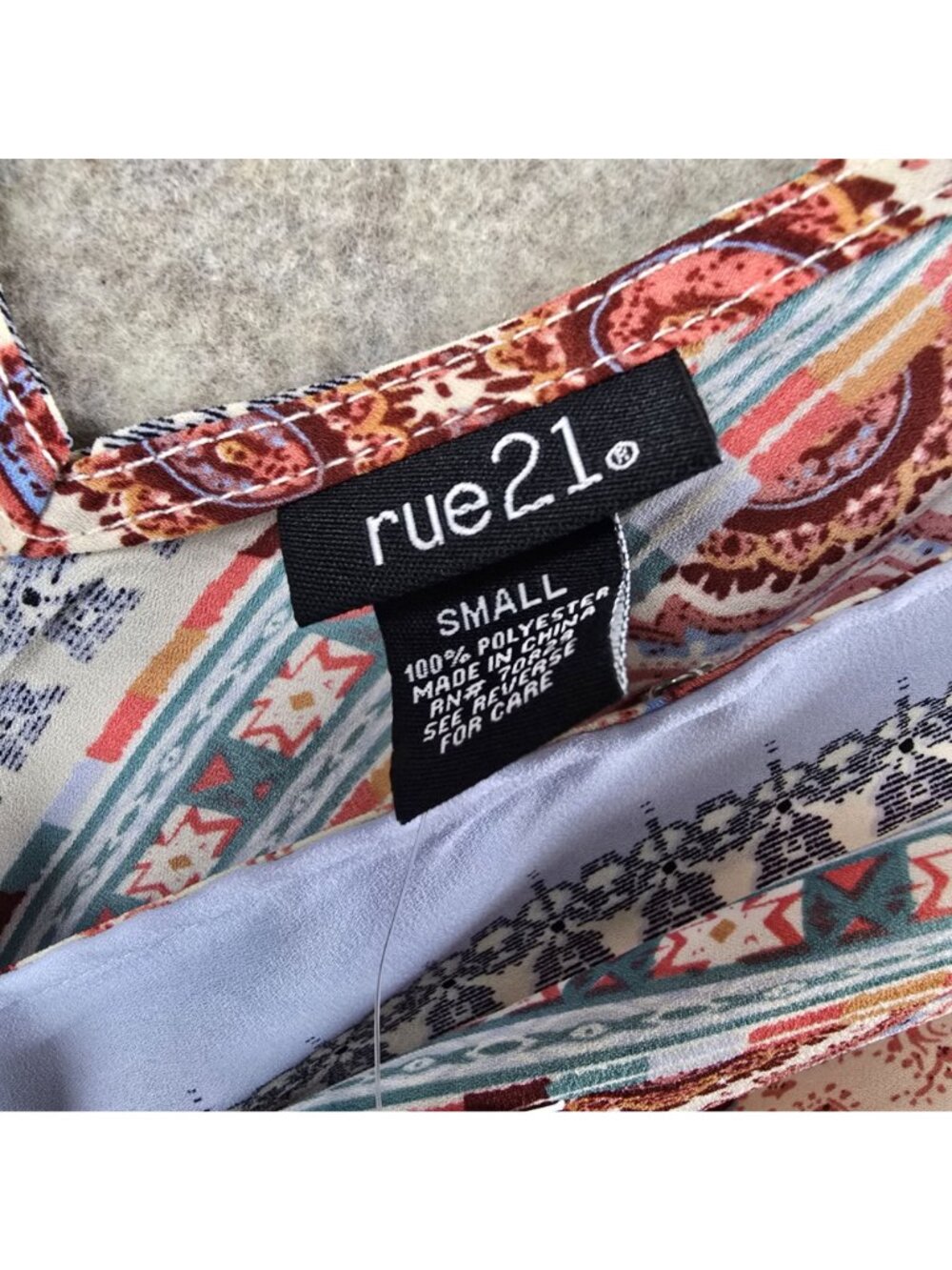 Rue21 Womens Boho Paisley Print Romper Beige Multicolor Small Lightweight - Picture 3 of 8
